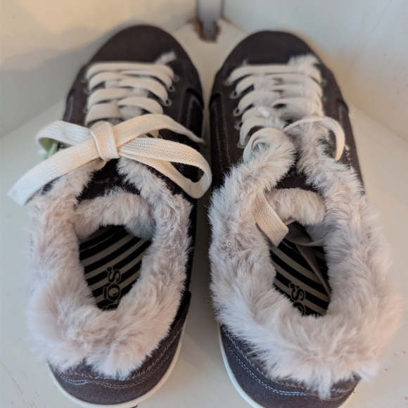 Taos Starline NWT Faux Fur Lined Canvas Sneakers Comfort Arch Support 8.5 - Picture 5 of 6
